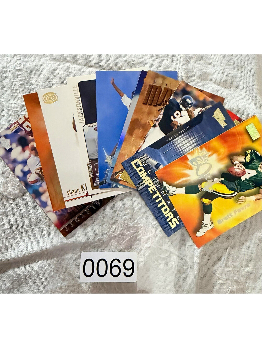 Topps 2001 NFL Football 10-Card Lot Brett Favre Timeless Collections Insert